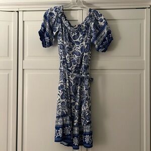 Beautiful blue and white Loft Dress. Can be worn on or off shoulders.